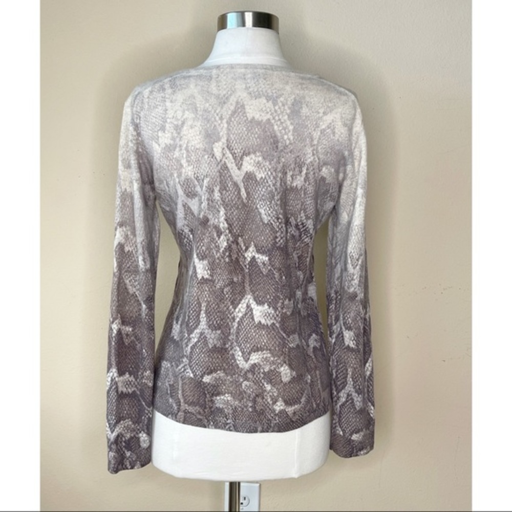 Kinross Vee Neck Sweater Python Print Xs $328 - image 2